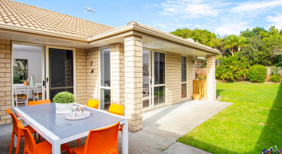  at 33 Seabreeze Place, Papamoa Beach, Papamoa