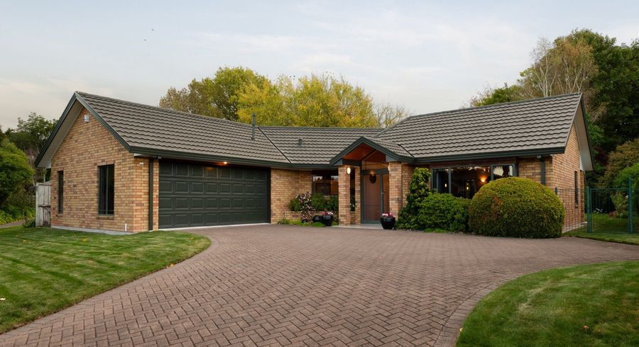  at 45 Canaandale Drive, Flagstaff, Hamilton