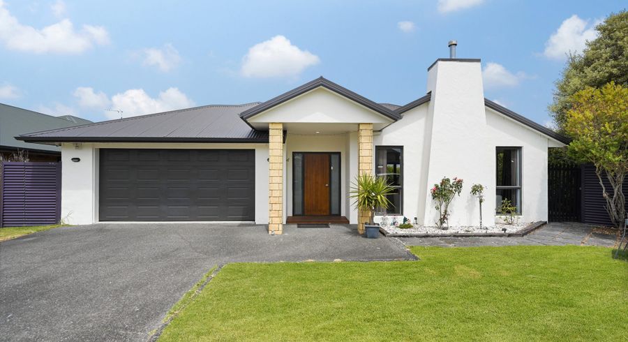  at 8 Gracefield Place, Huntington, Hamilton