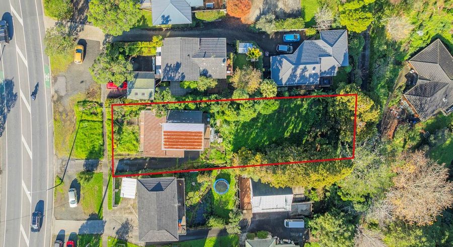  at 1016 East Coast Road, Fairview Heights, North Shore City, Auckland
