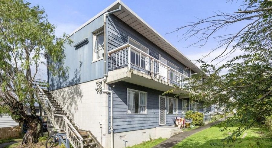  at 1/6 Eden View Road, Sandringham, Auckland