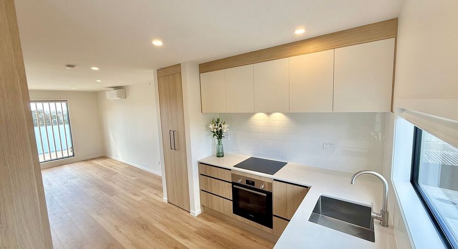  at 3/506 Glenfield Road, Bayview, North Shore City, Auckland