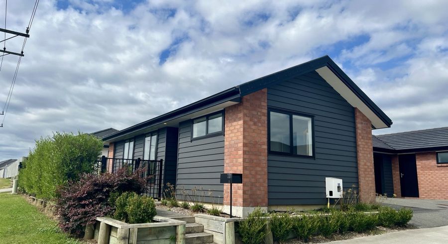  at 1/221 Baverstock Road, Grandview Heights, Hamilton, Waikato