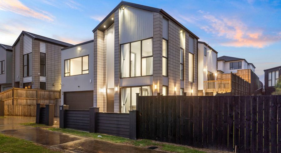  at 14 Greenstead Close, Flat Bush, Auckland