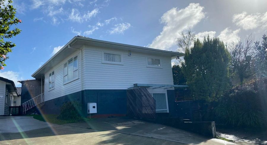  at Upstairs/70 Angelo Avenue, Howick, Manukau City, Auckland