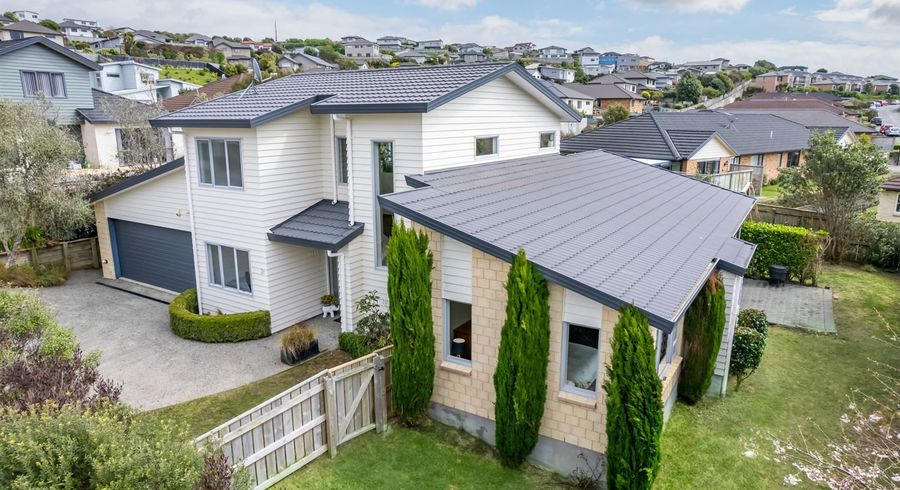  at 31 Te Puia Drive, Aotea, Porirua