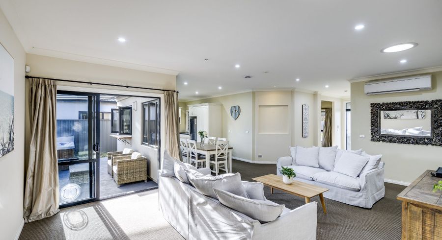  at 3 Portland Place, Poraiti, Napier