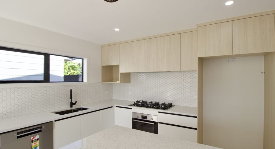  at 53a Holmes Drive South, Massey, Waitakere City, Auckland