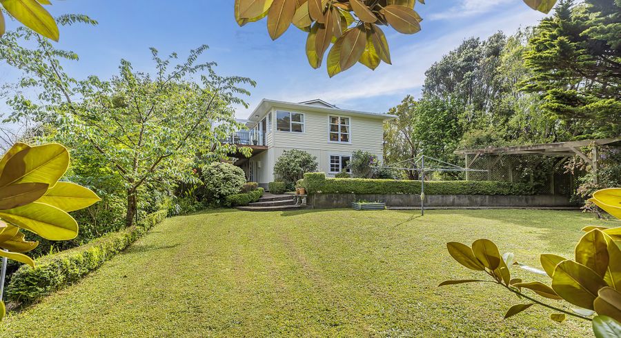  at 28 Bartlett Grove, Tawa, Wellington