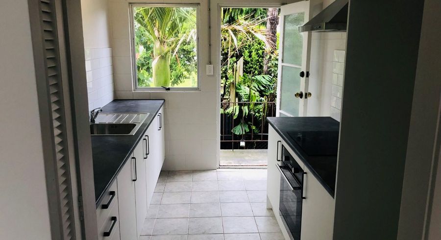  at 2/39 Woodward Road, Mount Albert, Auckland City, Auckland