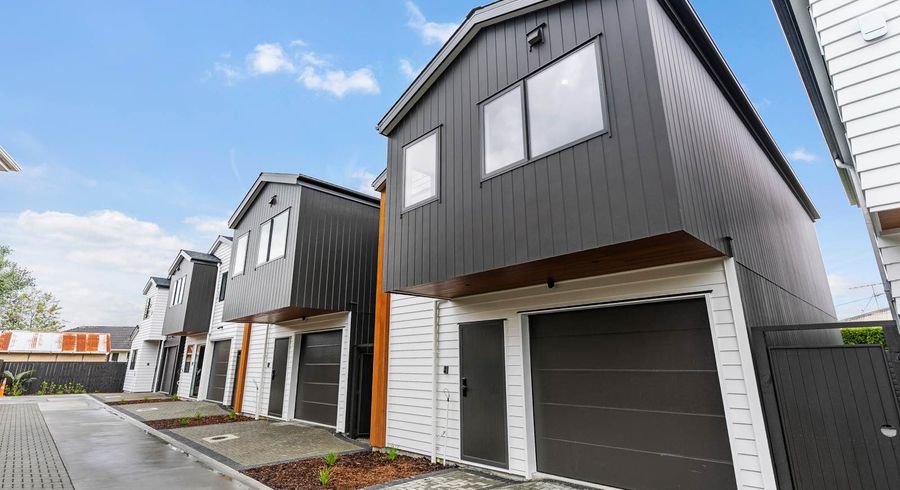  at Lot 2/118 Chivalry Road, Glenfield, North Shore City, Auckland