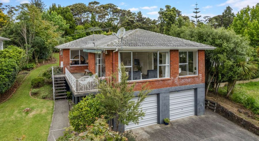  at 52 Rimutaka Place, Titirangi, Auckland