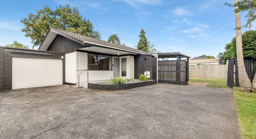  at 2/11 Beaumaris Way, Conifer Grove, Takanini