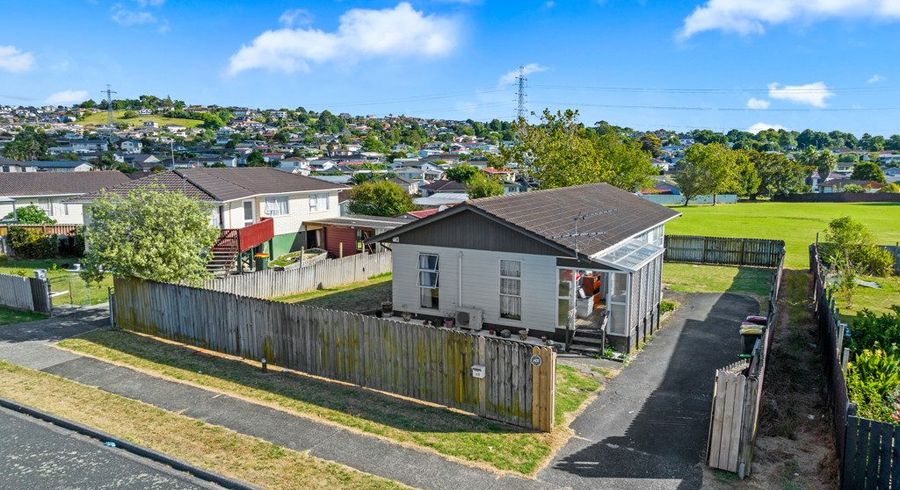  at 15 Dillon Crescent, Clover Park, Auckland
