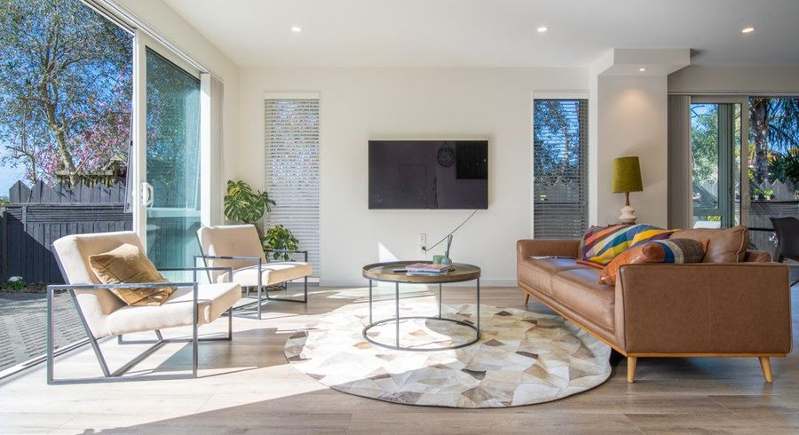  at 335A East Coast Road, Mairangi Bay, North Shore City, Auckland