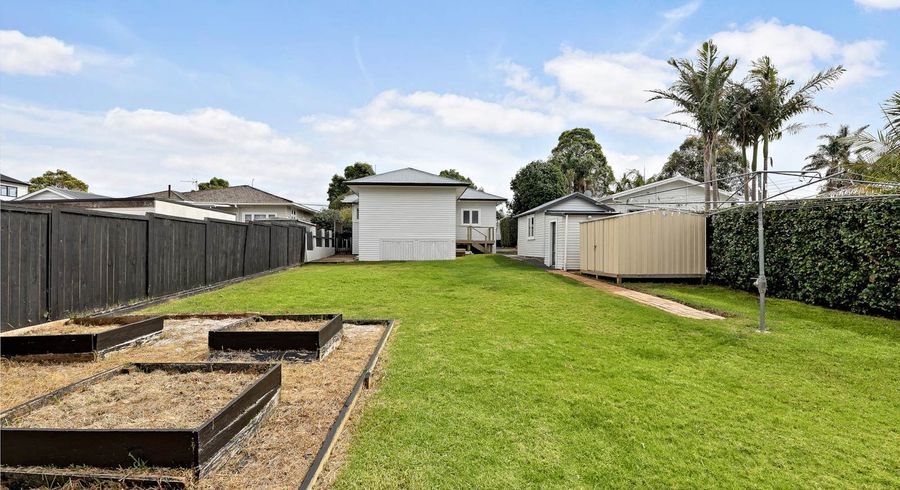  at 20  Alberta Street, Point Chevalier, Auckland City, Auckland