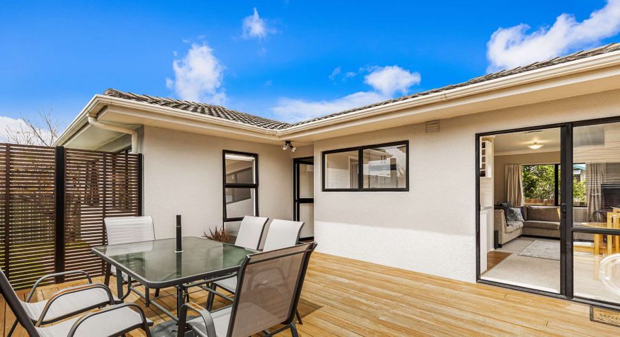  at 2 Laura Street, Kelston, Waitakere City, Auckland