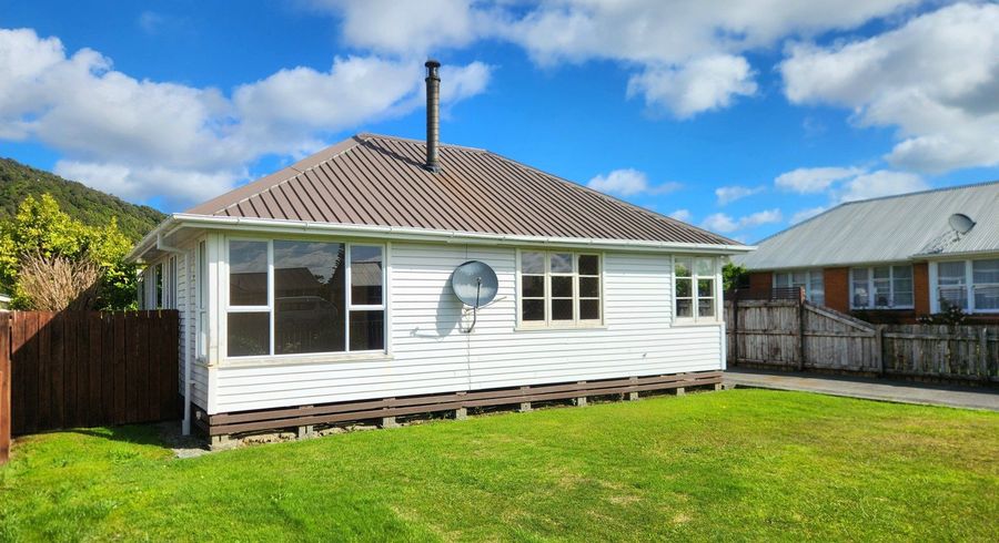  at 61 Richmond Street, Cobden, Grey, West Coast