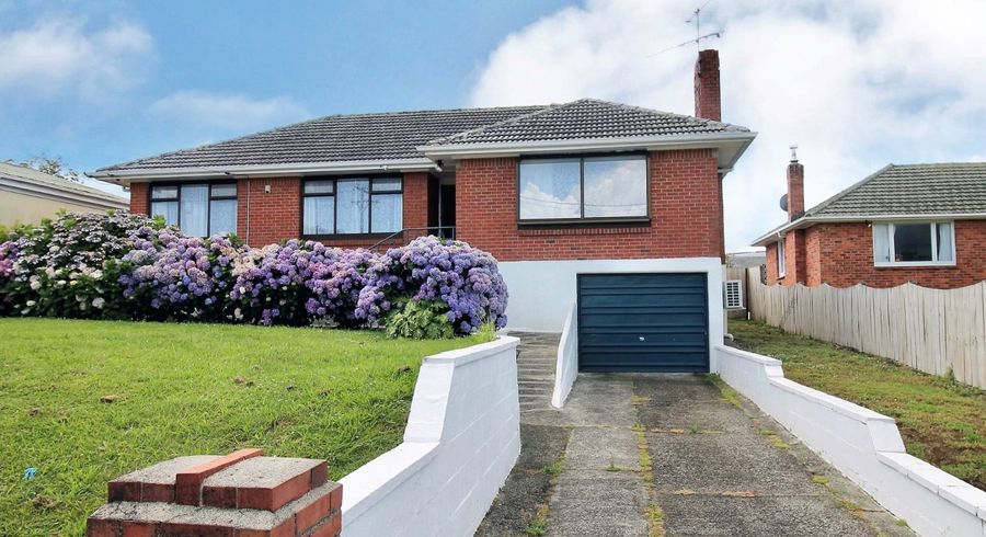  at 6 Blossom Lane, Manurewa, Manukau City, Auckland