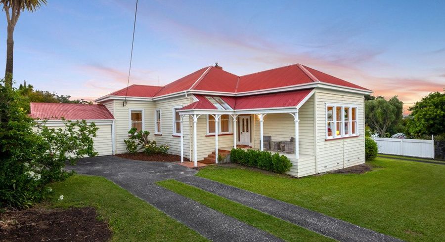  at 5 First Avenue, Stanley Bay, North Shore City, Auckland