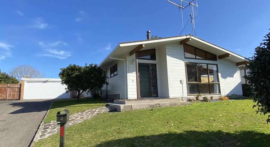  at 4 Johnston Place, Welcome Bay, Tauranga, Bay Of Plenty