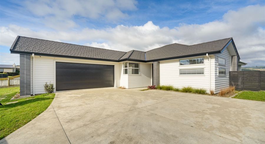  at 162 Pacific Drive, Fitzherbert, Palmerston North