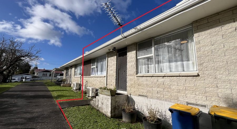  at 2/10 Mayville Avenue, New Lynn, Waitakere City, Auckland