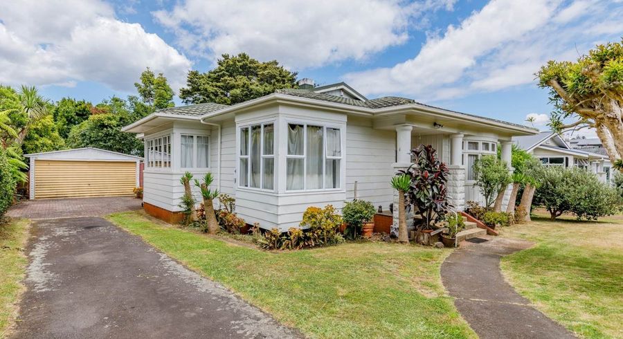  at 8 Pukehana Ave, Epsom, Auckland City, Auckland