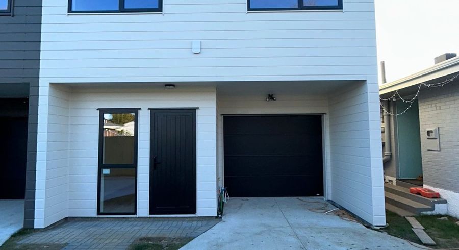  at 49 Station Road, Takanini, Papakura, Auckland