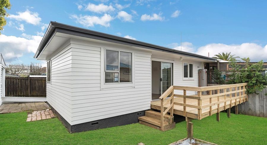  at 2/34 Plumley Crescent, Mangere, Manukau City, Auckland