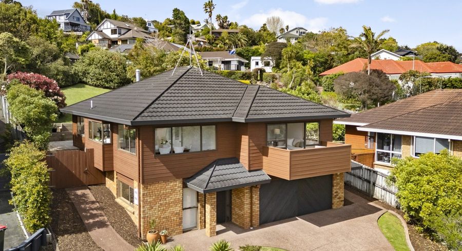  at 24 Bayside Drive, Browns Bay, North Shore City, Auckland