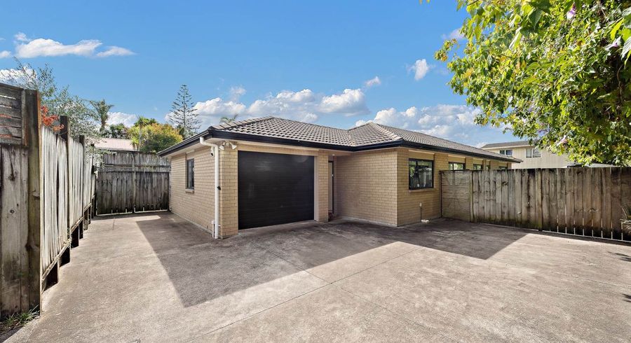  at 40A Pine Avenue, Henderson, Waitakere City, Auckland