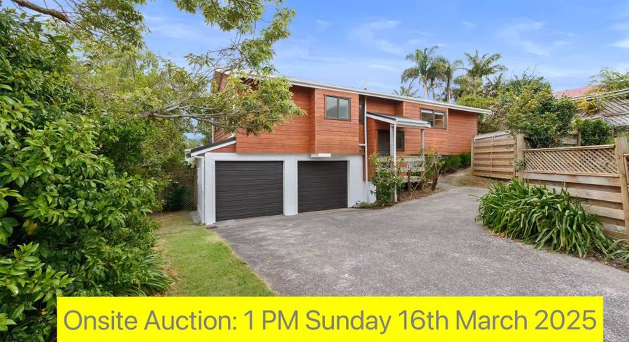  at 2/23 Marsh Avenue, Forrest Hill, Auckland