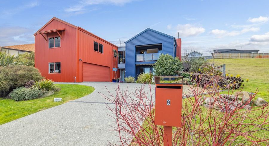  at 9 Muriwai Drive, Lyttelton