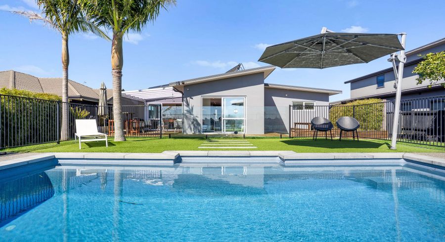  at 43 Aberdeen Crescent, Wattle Downs, Manukau City, Auckland