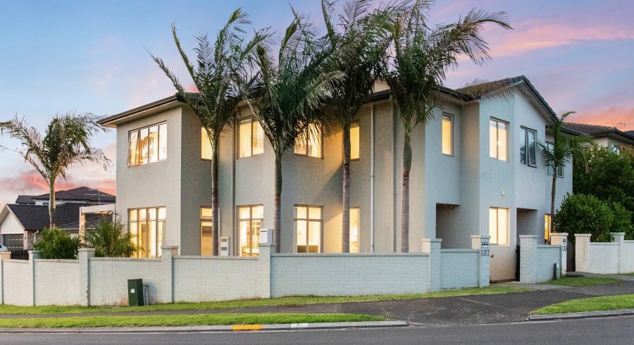  at 137 Baverstock Road, Flat Bush, Auckland