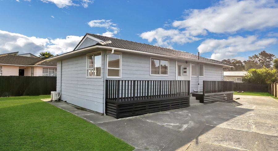  at 5 Tabitha Crescent, Henderson, Waitakere City, Auckland