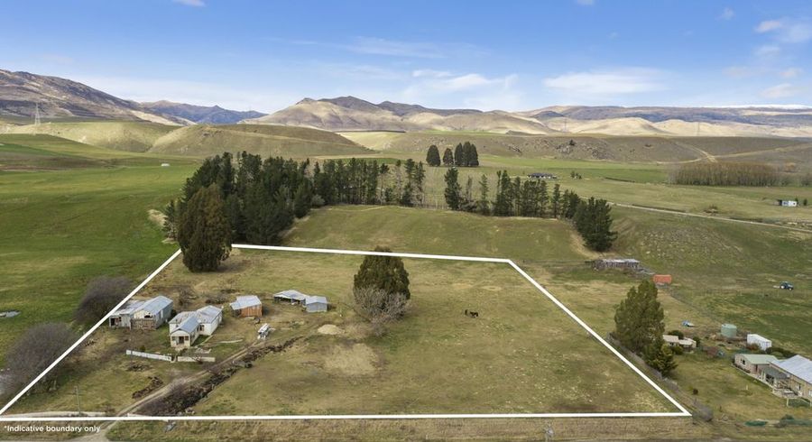  at 560 Ardgour Road, Tarras, Cromwell