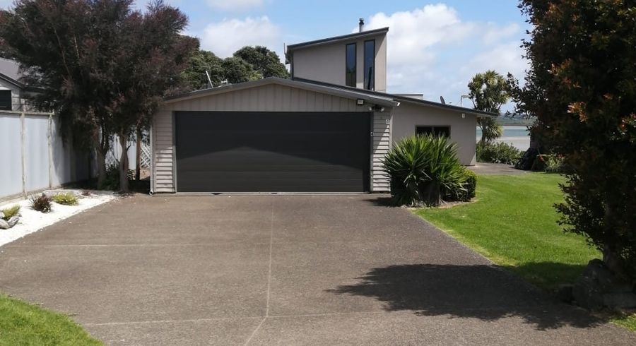  at 4 First Avenue, Waiuku