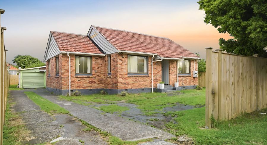  at 24 Parkinson Avenue, Mount Roskill, Auckland City, Auckland