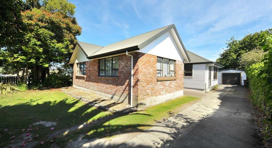  at 34 Raveena Street, Avonhead, Christchurch City, Canterbury