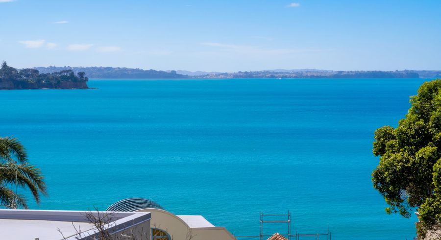  at 2/48 Churchill Road, Murrays Bay, North Shore City, Auckland