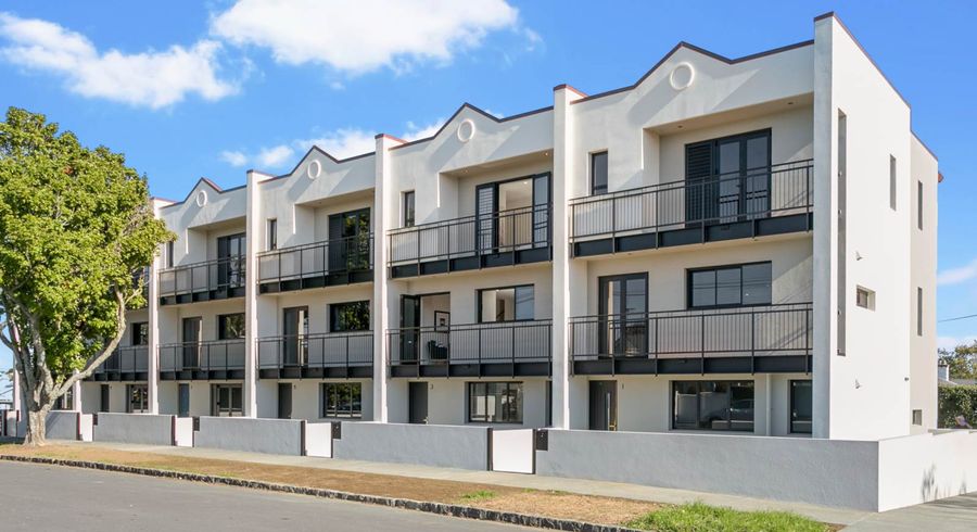  at 3 Manatu Street, Mount Eden, Auckland