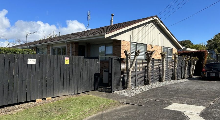  at 1/43 Abbotts Way, Remuera, Auckland