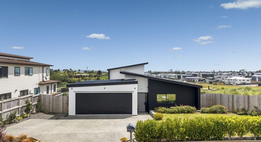  at 11 Whawhaki Road, Beachlands, Manukau City, Auckland