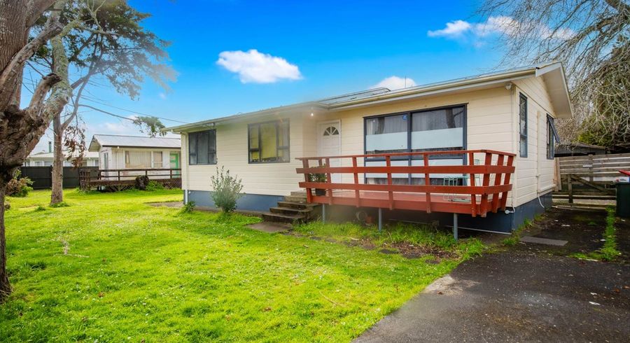  at 43 Rathgar Road, Henderson, Waitakere City, Auckland