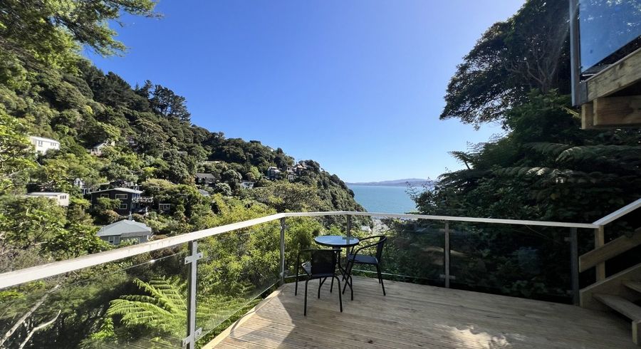  at Lower Flat/5 Richmond Road, Eastbourne, Lower Hutt, Wellington