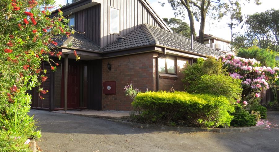  at 4/1 Penzance Road, Mairangi Bay, Auckland