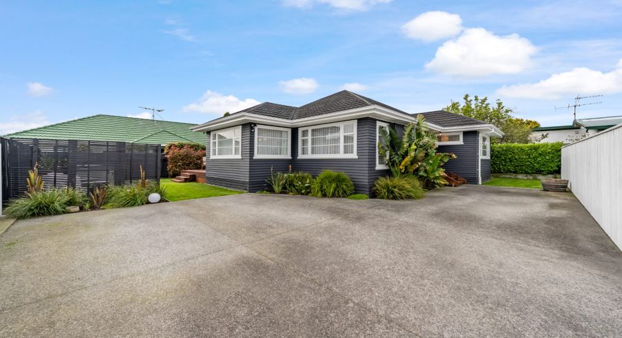  at 4 Golders Road, Elderslea, Upper Hutt
