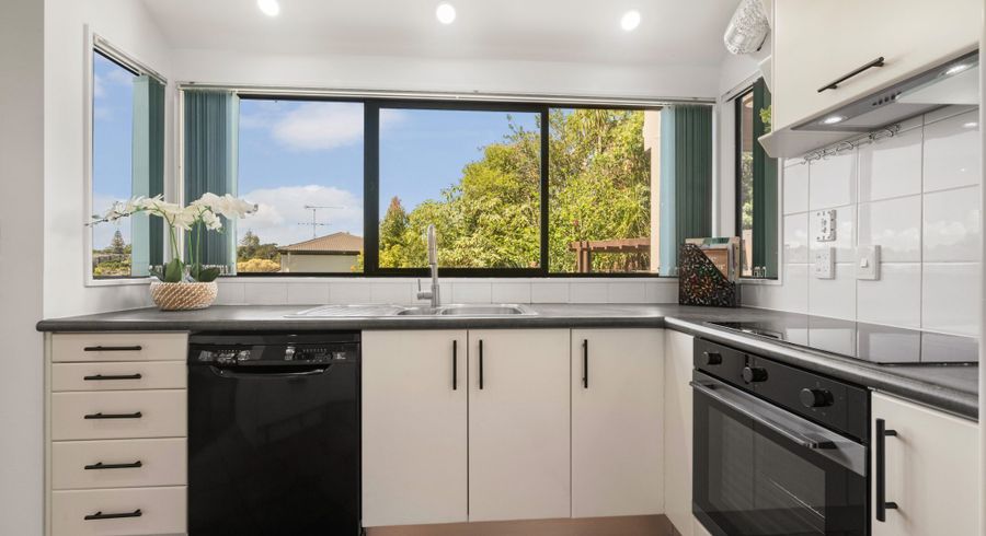  at 31C Greenvalley Rise, Glenfield, Auckland